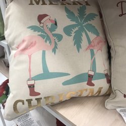 Bealls Outlet - Christmas pillow