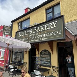 Kellys Bakery - Outside