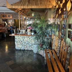 Hong Kong Star - Awesome looking bar!