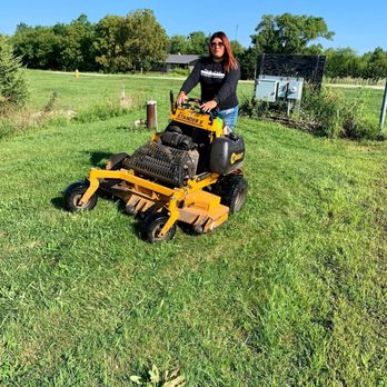 Fresh Cut Pros - Fresh Cut Pros, Inc Shorewood, IL lawn mowing - Lawn Services Near Me - Shorewood, Illinois Fresh Cut Pros - Fresh Cut Pros, Inc Shorewood, IL lawn mowing - Lawn Services Near Me - Shorewood, Illinois
