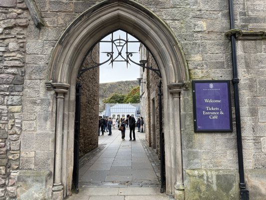 Palace of Holyroodhouse by null