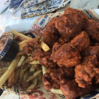 Digs Gastropub - Boneless wings with fries - Burgers Near Me - Marquette, Michigan Digs Gastropub - Boneless wings with fries - Burgers Near Me - Marquette, Michigan
