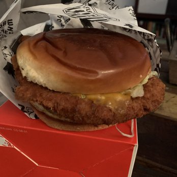 Guy Fieri's Flavortown Kitchen - Guys Chicken Sandwich, over cooked and dry. - Food Delivery Services Near Me Guy Fieri's Flavortown Kitchen - Guys Chicken Sandwich, over cooked and dry. - Food Delivery Services Near Me