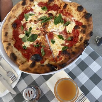 Grateful Vineyard - Margarita fire wood pizza! - Wine Tasting Room Near Me - Mount Hood, Oregon