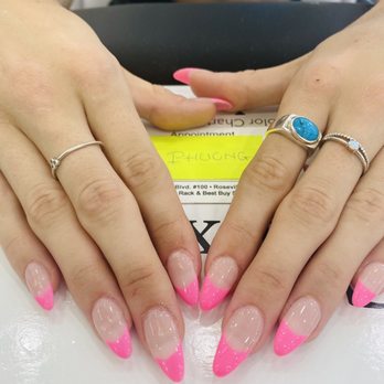 Nails 19 - Full set with Phuong - Nail Salons Near Me - Roseville, California