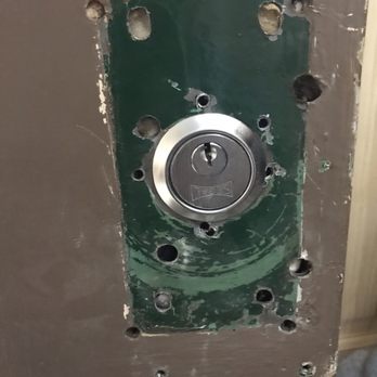Security Force 1 Expert Locksmith - Before - Keys & Locksmiths Near Me Security Force 1 Expert Locksmith - Before - Keys & Locksmiths Near Me