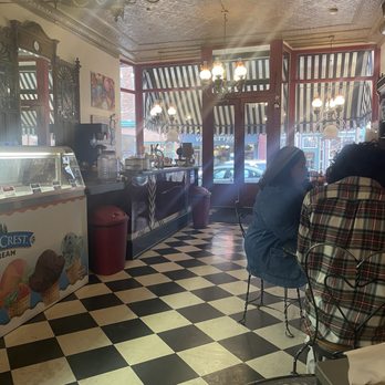 American Old Fashioned Ice Cream Parlor - Ice Cream & Frozen Yogurt Near Me - Galena, Illinois American Old Fashioned Ice Cream Parlor - Ice Cream & Frozen Yogurt Near Me - Galena, Illinois