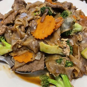Sizzling Thai Kitchen - N3. Pad See Ew Noodle - Thai Near Me - Downey, California Sizzling Thai Kitchen - N3. Pad See Ew Noodle - Thai Near Me - Downey, California