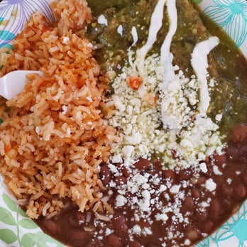 Mama Mayra's Kitchen - Relleno plate with salsa verda - Mexican Near Me - Eugene, Oregon Mama Mayra's Kitchen - Relleno plate with salsa verda - Mexican Near Me - Eugene, Oregon