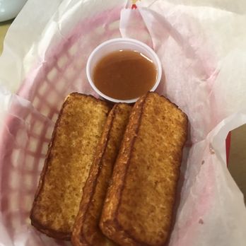 Izla - Queso frito con salsa de bicadillo - Latin American Near Me - Jefferson Valley, New York