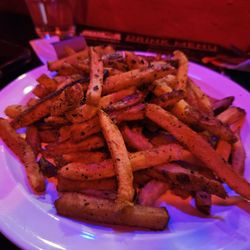 Red Star Kitchen + Bar - Seasoned fries