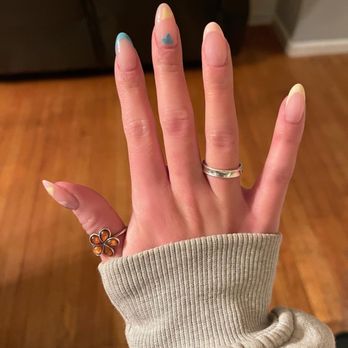 Aber Nail & Spa - Nail Salons Near Me - New Milford, Connecticut