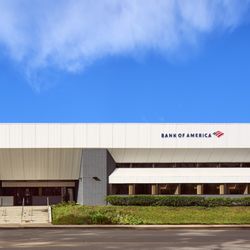 Bank of America Financial Center - Storefront