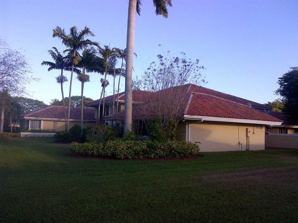 Slide of Advanced Roof Tech