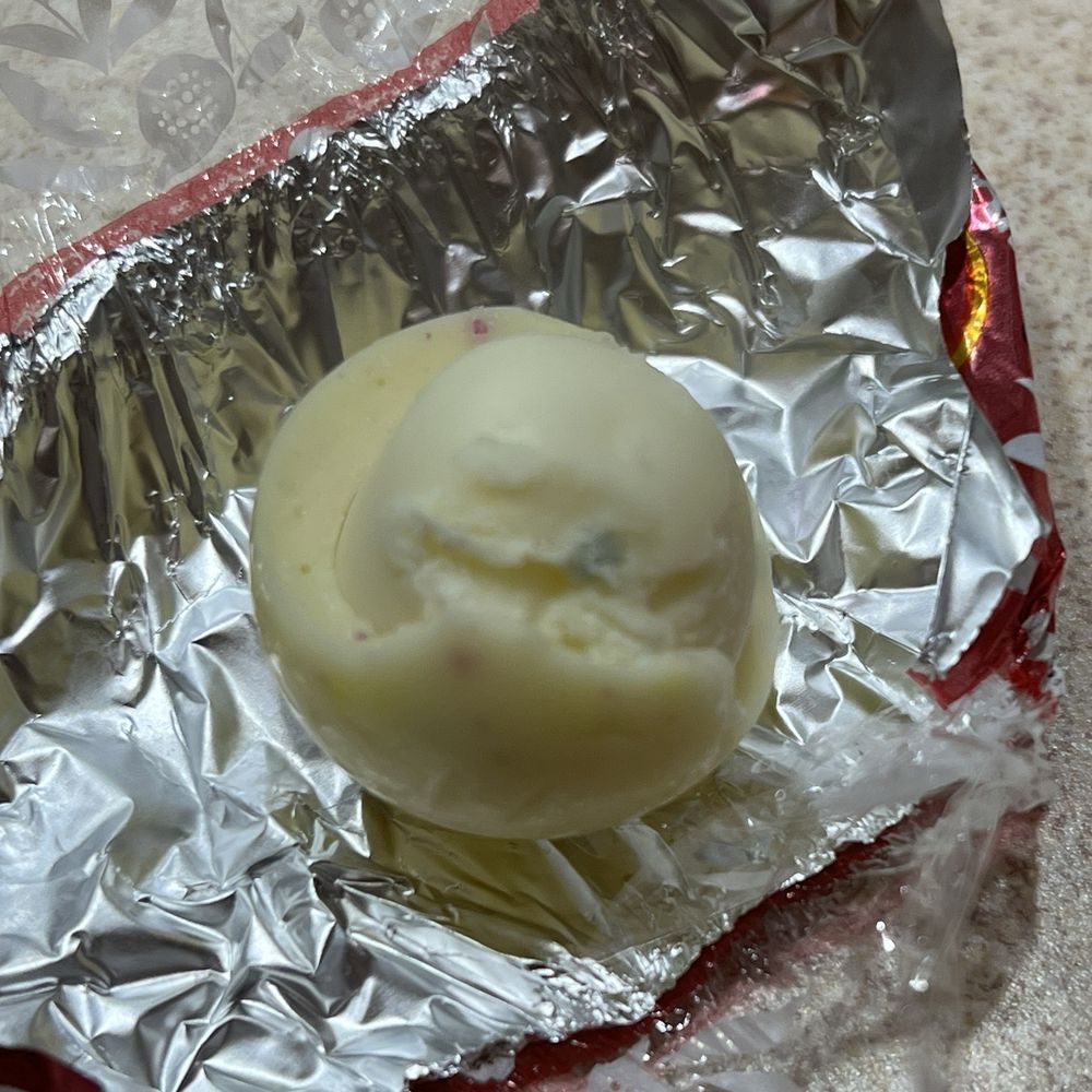 Lindt Factory Outlet - Birthday Cake Truffle - Chocolatiers & Shops Near Me - Kilchberg, ZH