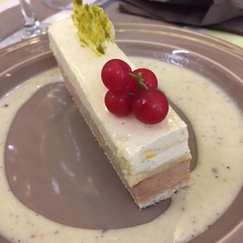 La Table des Saisons - The praline cake - French Near Me - Aix-en-Provence, 13