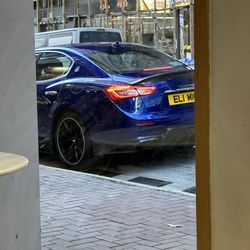 18 Grams - Great coffee with solid view of street