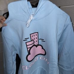 Cloud City Smoke & Vape - Sweatshirt I purchased