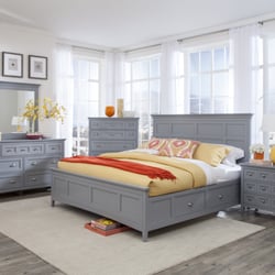 Bernie & Phyl's Furniture