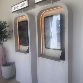 Townhouse - Beverly Hills - Nail Salons Near Me - Beverly Hills, California Townhouse - Beverly Hills - Nail Salons Near Me - Beverly Hills, California