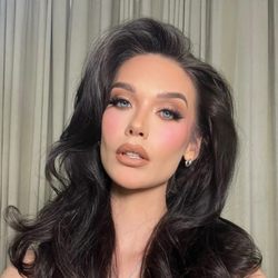 Aniami Makeup Studio - Amanda Steele