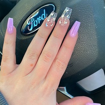 Hollywood Nails - lilac with butterflies and glitter - Nail Salons Near Me - Abilene, Texas