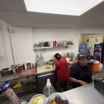 Alan's Jugos - Fast Food Near Me - Los Angeles, California Alan's Jugos - Fast Food Near Me - Los Angeles, California