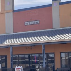 Big T & Kay’s Smokehouse - Front of restaraunt