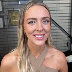 Jett Beauty - Airbrush Makeup