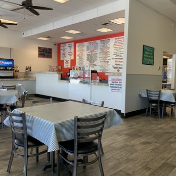 Zeppo's Pizza - Front counter - Pizza Near Me - Bakersfield, California Zeppo's Pizza - Front counter - Pizza Near Me - Bakersfield, California