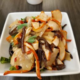 Squid salad