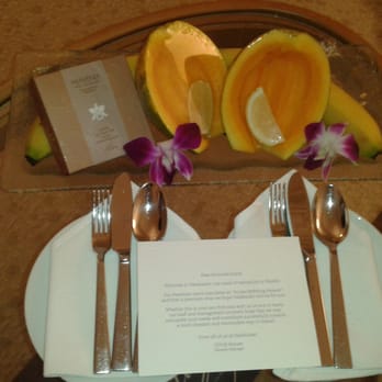 Halekulani Hotel - Welcome platter - Hotels Near Me - Honolulu, Hawaii Halekulani Hotel - Welcome platter - Hotels Near Me - Honolulu, Hawaii