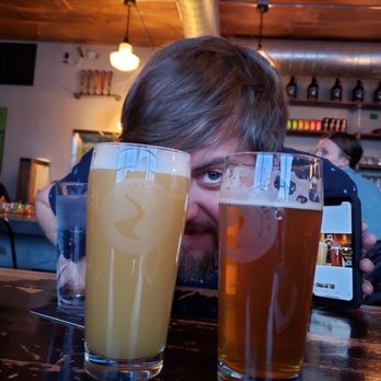 Sunriver Brewing Co - Galveston Pub - Vermont Vacation Hazy IPA & Cozy Socks Midwest IPA - Brewpubs Near Me - Bend, Oregon Sunriver Brewing Co - Galveston Pub - Vermont Vacation Hazy IPA & Cozy Socks Midwest IPA - Brewpubs Near Me - Bend, Oregon