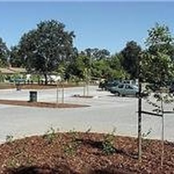Bannister Park - Parking lot - not very useful as it doesn't show the field. - Parks Near Me - Fair Oaks, California