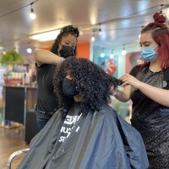 Tacoma Curly Salon - Hair Stylists Near Me - Tacoma, Washington