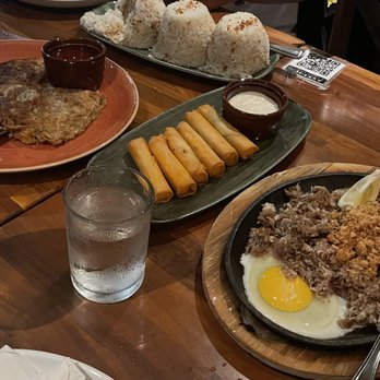 Avenida Restaurant - Filipino Near Me - San Mateo, California