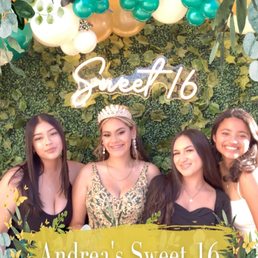 this is the photo booth really recommend it