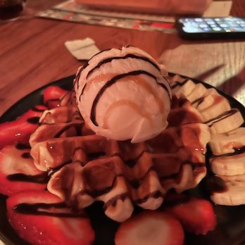 Noches de Colombia - Pan de bono waffle - Colombian Near Me - Hackensack, New Jersey
