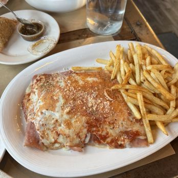 La Nonna - Milanesa Milanesa a la Napolitana Dinner - Argentine Near Me - Chicago, Illinois