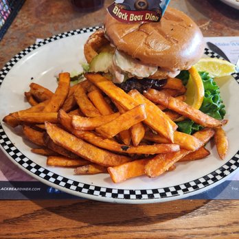 Black Bear Diner Barstow - Western bbq burger ($18.79): perfectly cooked & seasoned, as with the sweet potato fries, 8/10. - Breakfast & Brunch Near Me - Barstow, California Black Bear Diner Barstow - Western bbq burger ($18.79): perfectly cooked & seasoned, as with the sweet potato fries, 8/10. - Breakfast & Brunch Near Me - Barstow, California