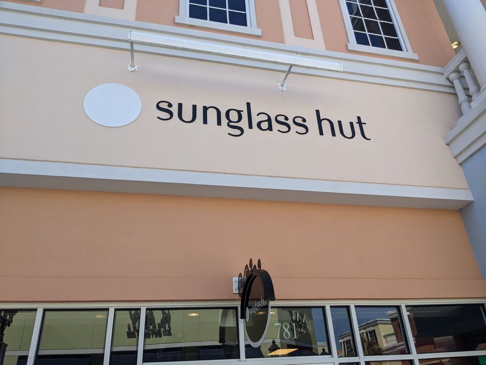 SUNGLASS HUT Updated September 2024 4840 Tanger Outlet Blvd, North