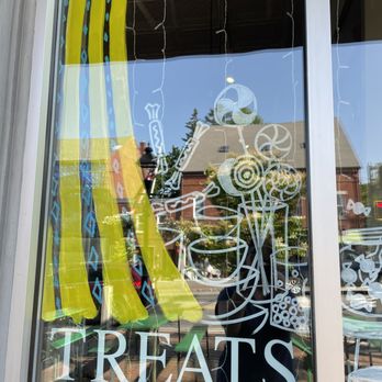 Treats - Fun art in windows - Specialty Food Near Me - Wiscasset, Maine Treats - Fun art in windows - Specialty Food Near Me - Wiscasset, Maine