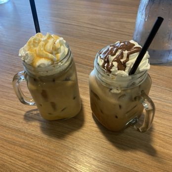 Brunch Factory - Iced Lattes - Breakfast & Brunch Near Me - Riverwoods, Illinois