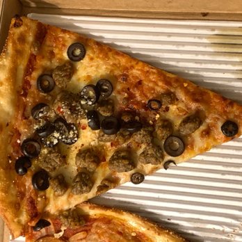 Slasher Pizza - Cheese pizza with vegan sausage - Pizza Near Me - Riverside, California Slasher Pizza - Cheese pizza with vegan sausage - Pizza Near Me - Riverside, California