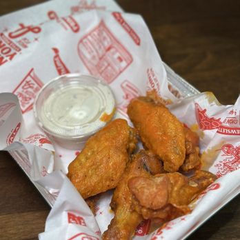 Prime Pizza - Buffalo Wings (6 pieces) - Pizza Near Me - Los Angeles, California