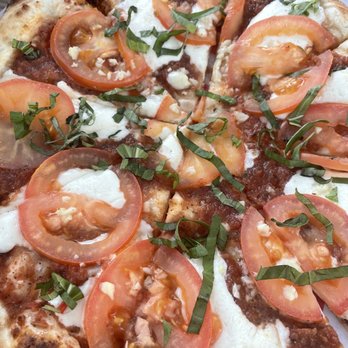 Dizzy Pies - Margarita Pizza - Pizza Near Me - Montgomery, Texas