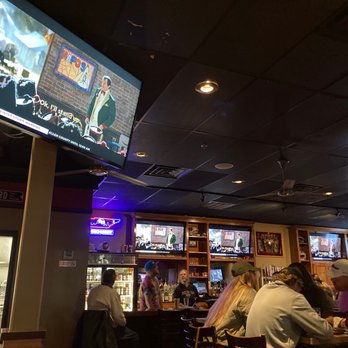 Station Grill - Plenty of screens to watch your favorite game. - American Near Me - Murfreesboro, Tennessee