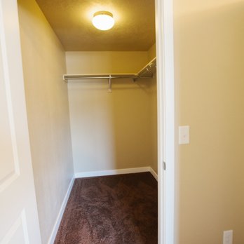 Siena Villas Apartments - Walk in closet - Apartments Near Me - Orem, Utah Siena Villas Apartments - Walk in closet - Apartments Near Me - Orem, Utah
