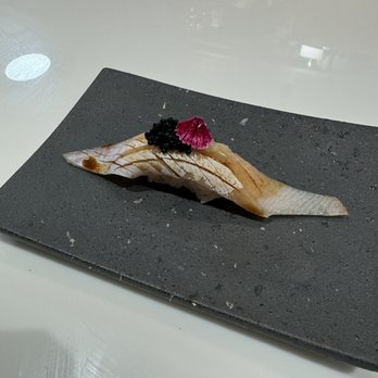 Hihimanu Sushi - Read the 1 star reviews before you decide to book this place - Sushi Bars Near Me - Honolulu, Hawaii Hihimanu Sushi - Read the 1 star reviews before you decide to book this place - Sushi Bars Near Me - Honolulu, Hawaii