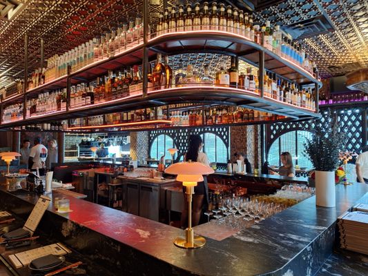 Hiro Bar Izakaya by null